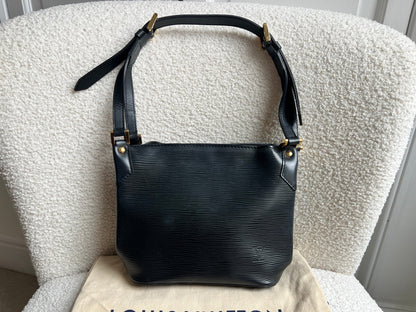 Louis Vuitton Mandara PM in Black Epi
