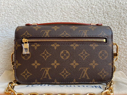 Louis Vuitton Pochette Metis East West Monogram (RRP £2,270)