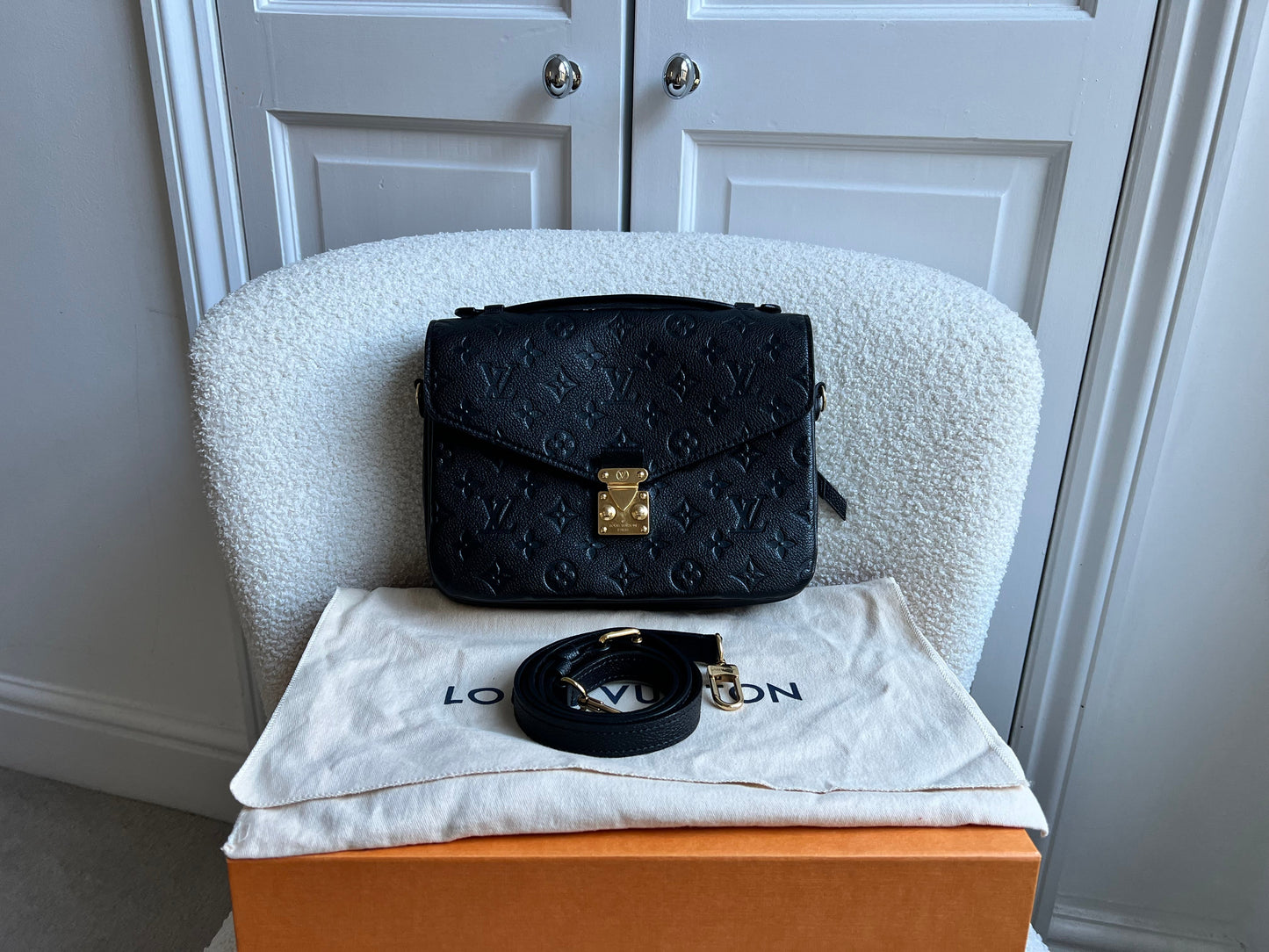 Louis Vuitton Pochette Metis Black Empreinte (RRP £2,200)