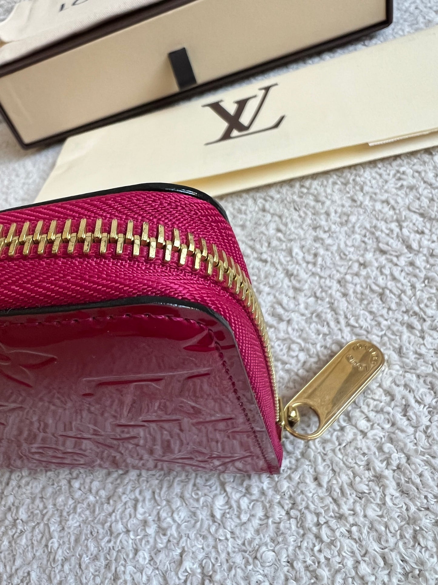 Louis Vuitton Zippy Wallet in Rose Indien Vernis Patent