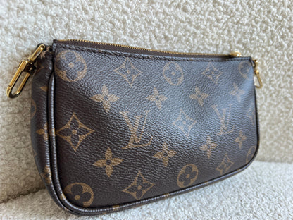 Louis Vuitton Small Pochette Monogram
