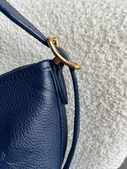 Louis Vuitton Carryall MM Navy Empreinte (RRP £2470)