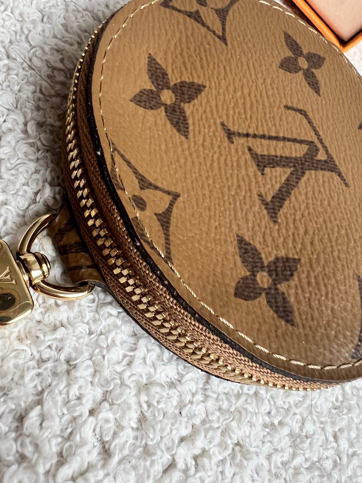 Louis Vuitton Round Coin Purse Reverse Monogram