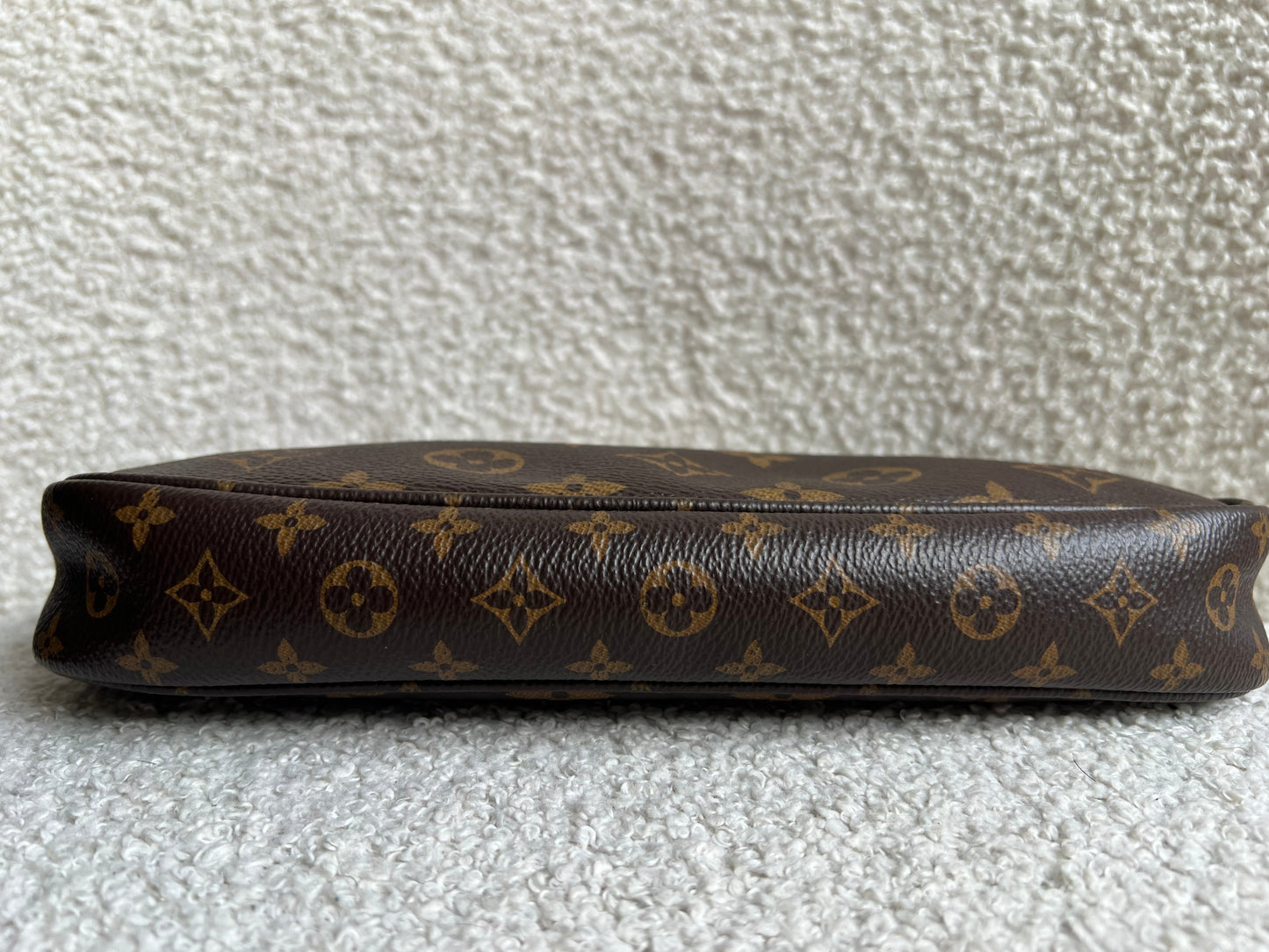 Louis Vuitton Pochette Monogram