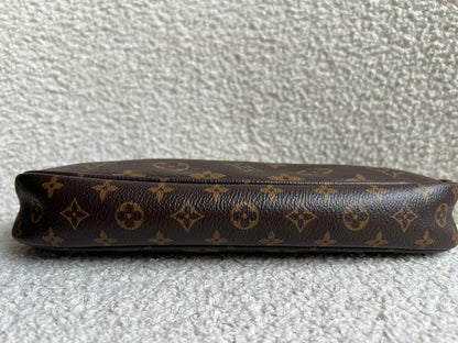Louis Vuitton Pochette Monogram