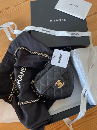 Chanel Chanel 22 Lambskin Black Shoulder Bag Lambskin