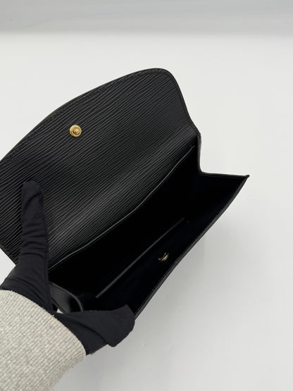 Louis Vuitton Epi Montaigne Clutch