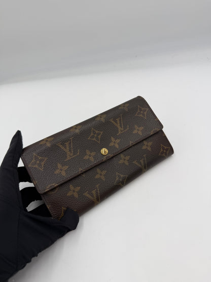 Louis Vuitton Monogram Sarah Wallet