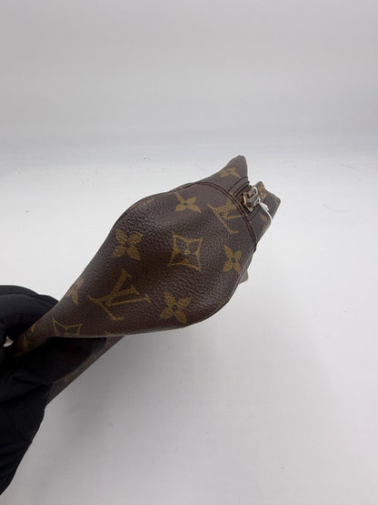 Louis Vuitton Monogram Trousse Toilette 23