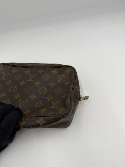 Louis Vuitton Monogram Trousse Toilette 23