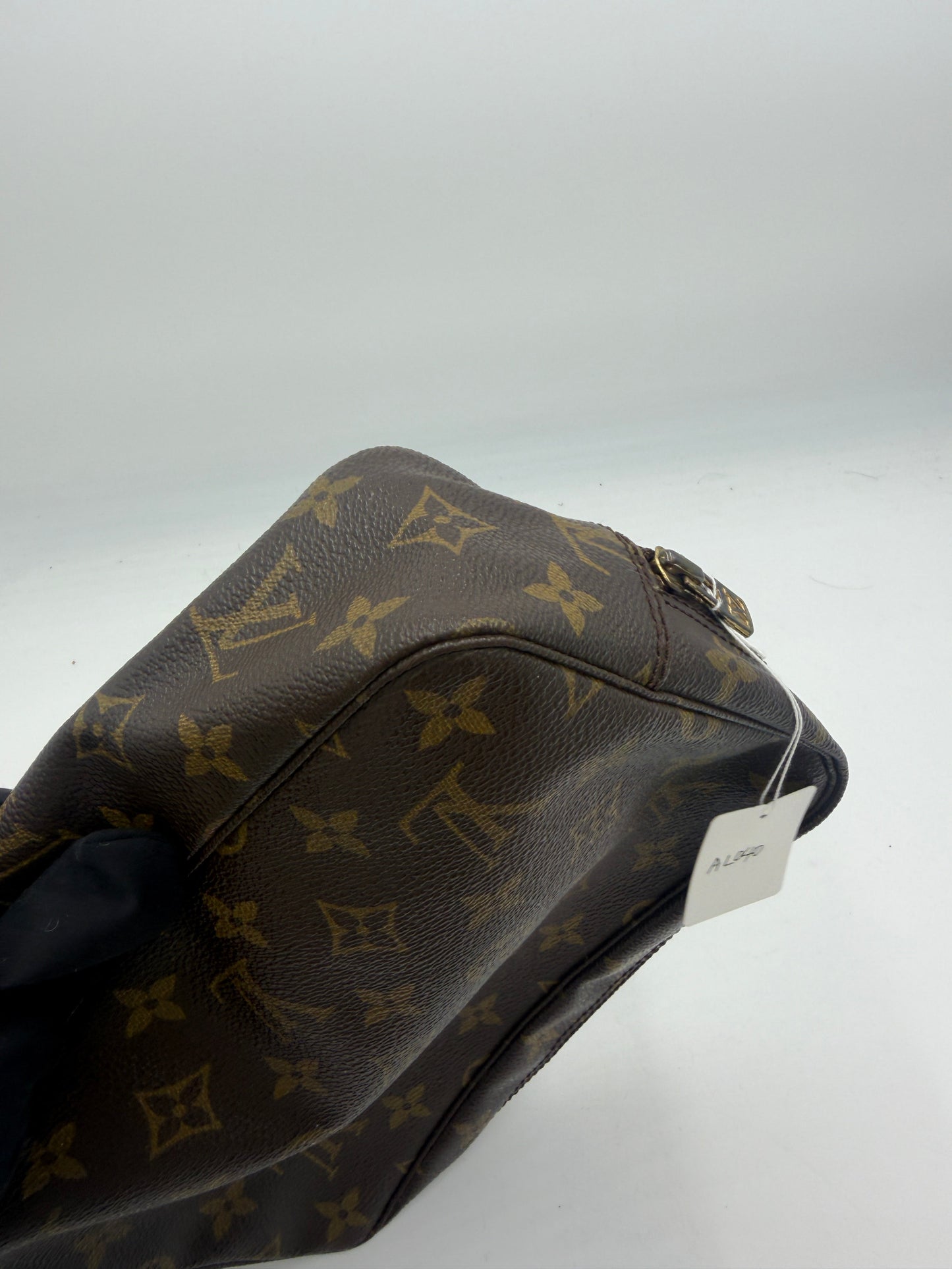 Louis Vuitton Monogram Trousse Toilette 23