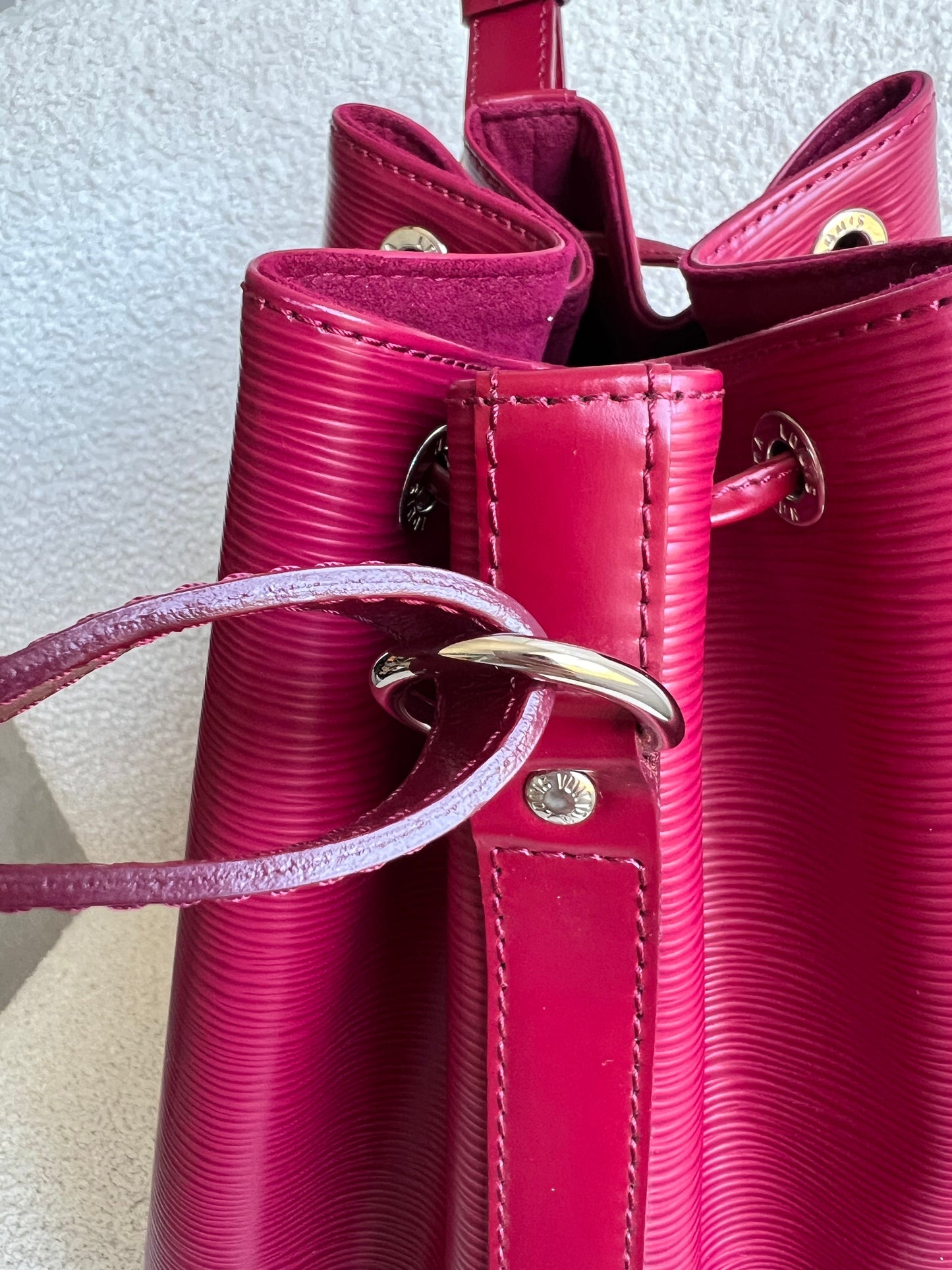 Louis Vuitton Fuchsia Epi Noe GM Bucket Bag