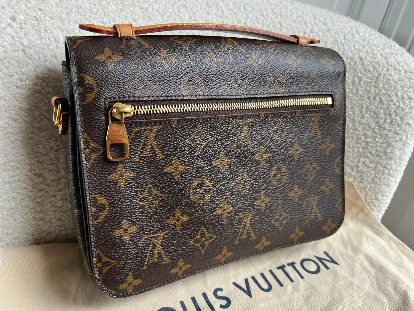 Louis Vuitton Pochette Metis Monogram (RRP £2,020)