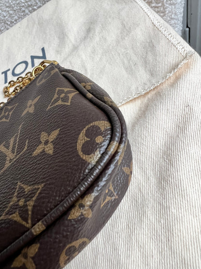 Louis Vuitton Multi Pochette Accessoires Rose Chiaro (RRP £2030)