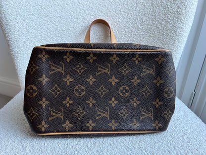 Louis Vuitton Batignolles in Monogram Canvas