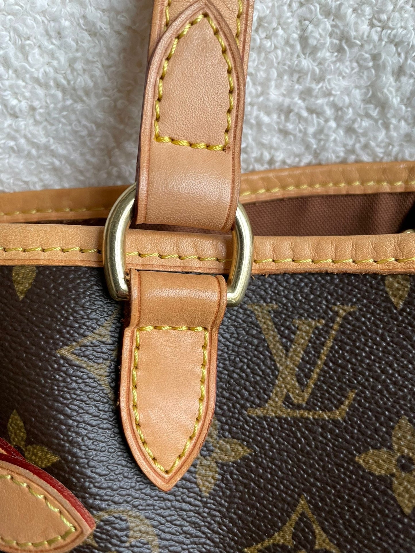 Louis Vuitton Batignolles in Monogram Canvas