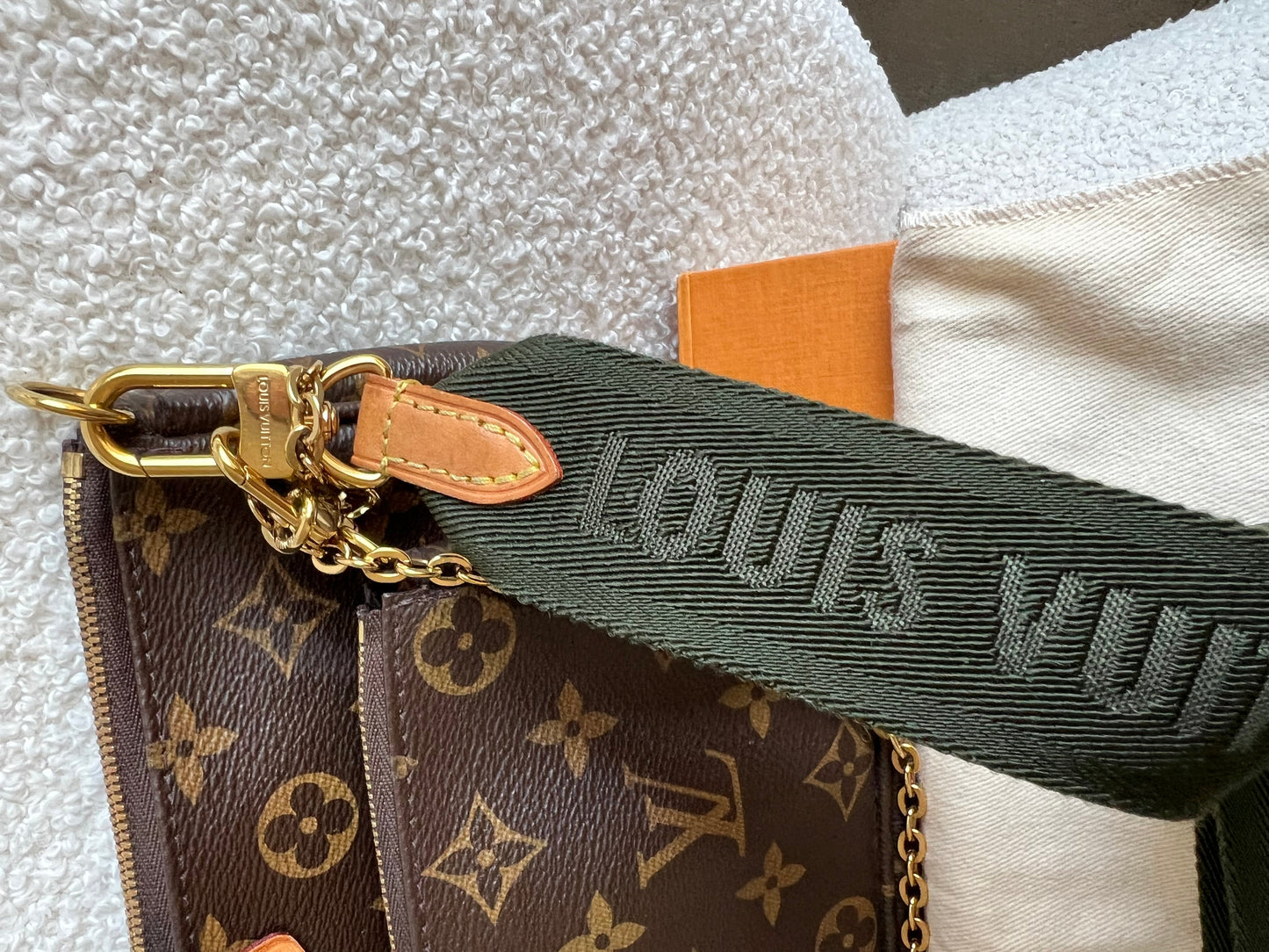 Louis Vuitton Multi Pochette Accessoires Khaki (RRP £2030)