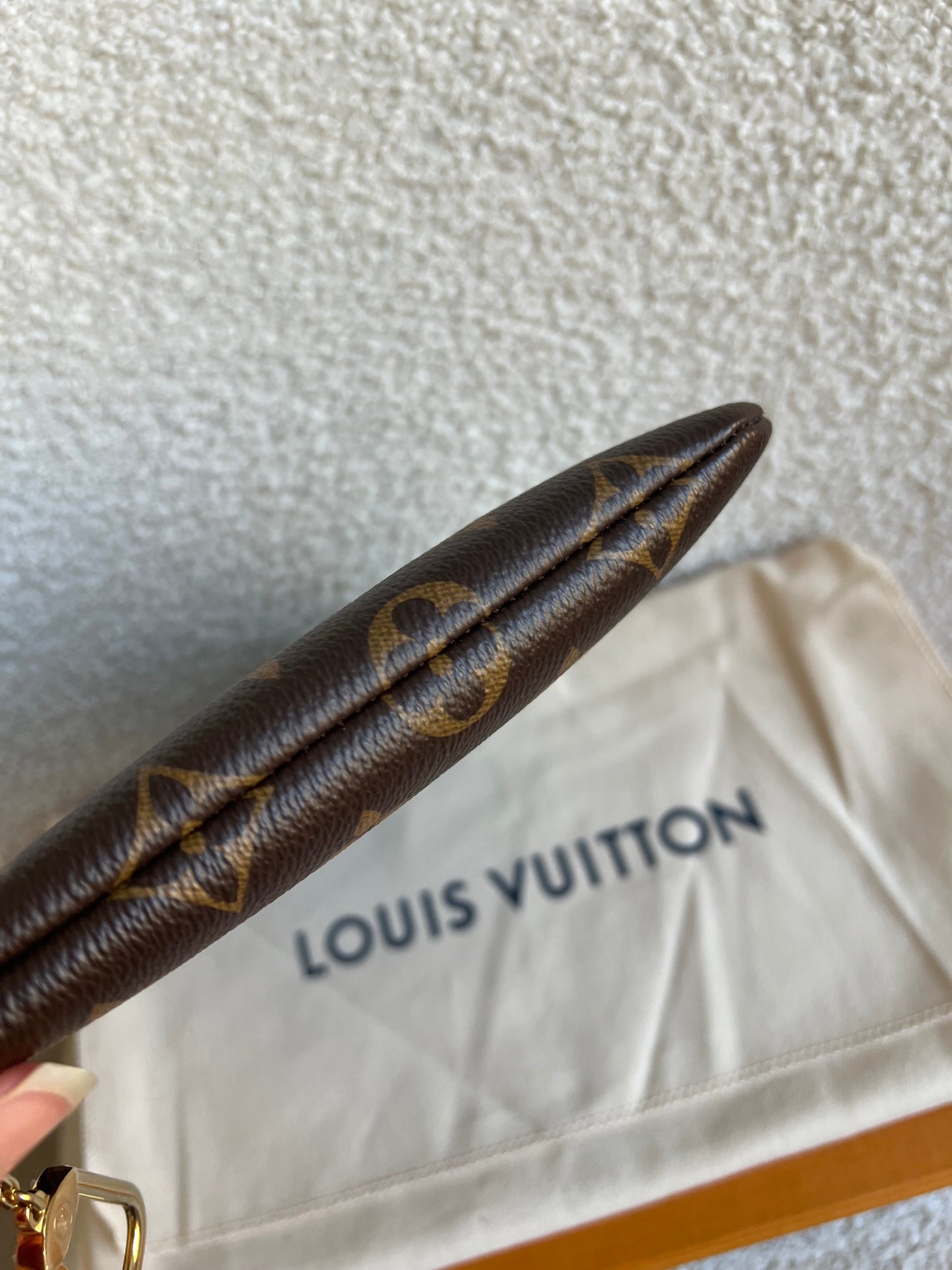 Louis Vuitton M Key Pouch Monogram (RRP £375)
