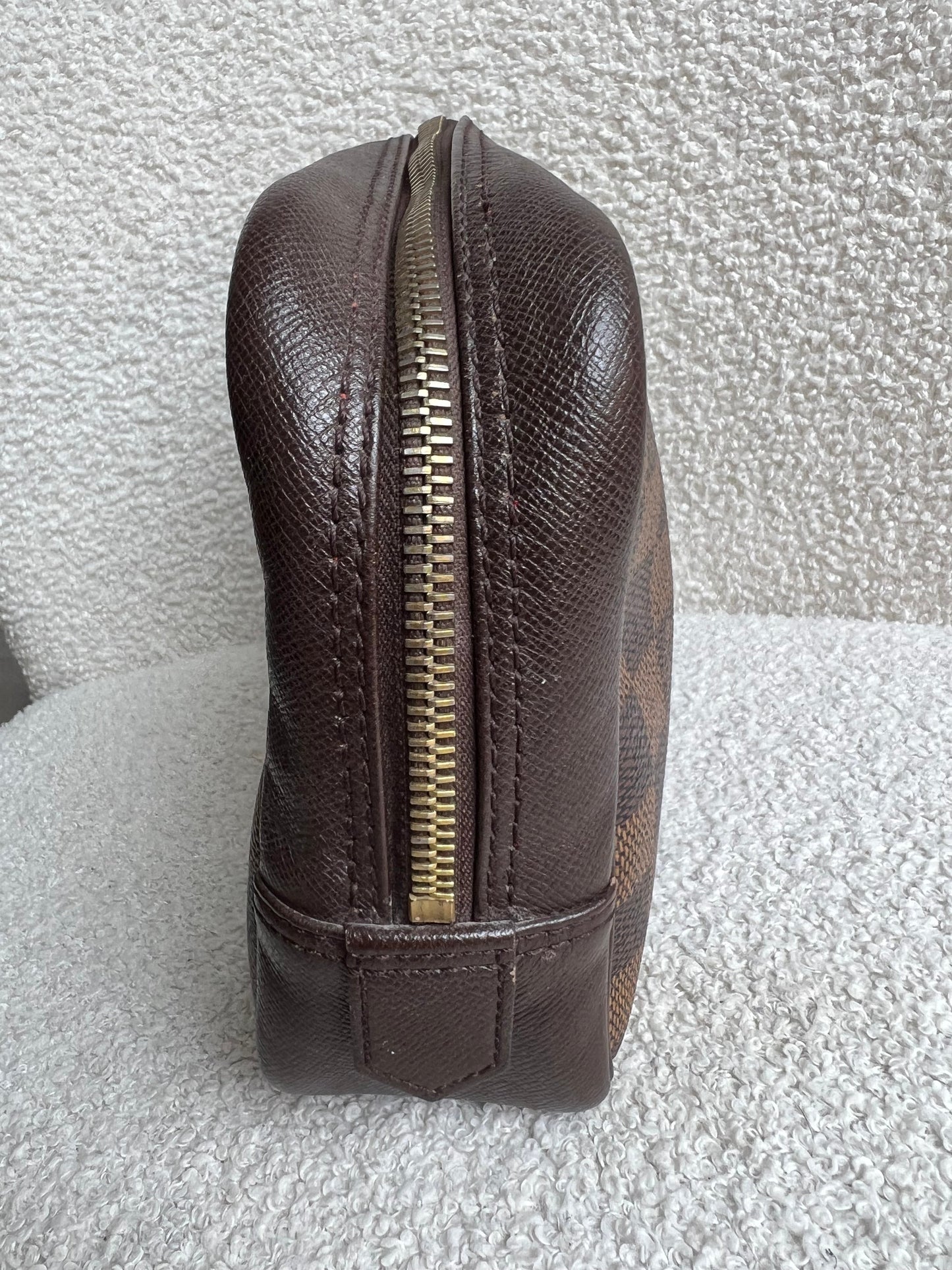 Louis Vuitton Damier Ebene Trousse Toilette