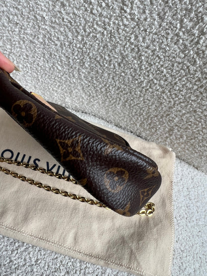Louis Vuitton Multi Pochette Accessoires Khaki (RRP £2030)