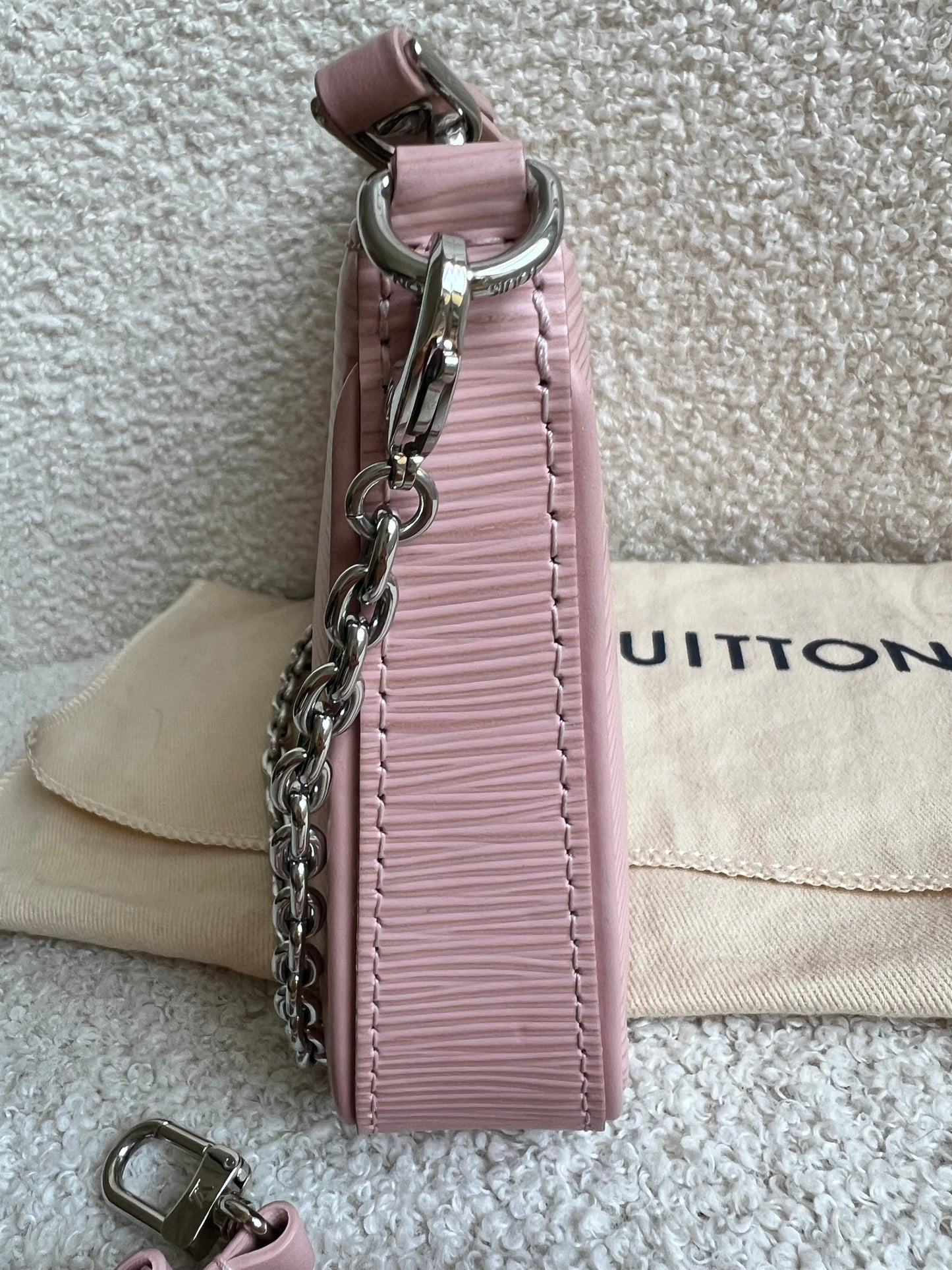 Louis Vuitton Easy Pouch Rose Ballerine Epi (RRP £1320)