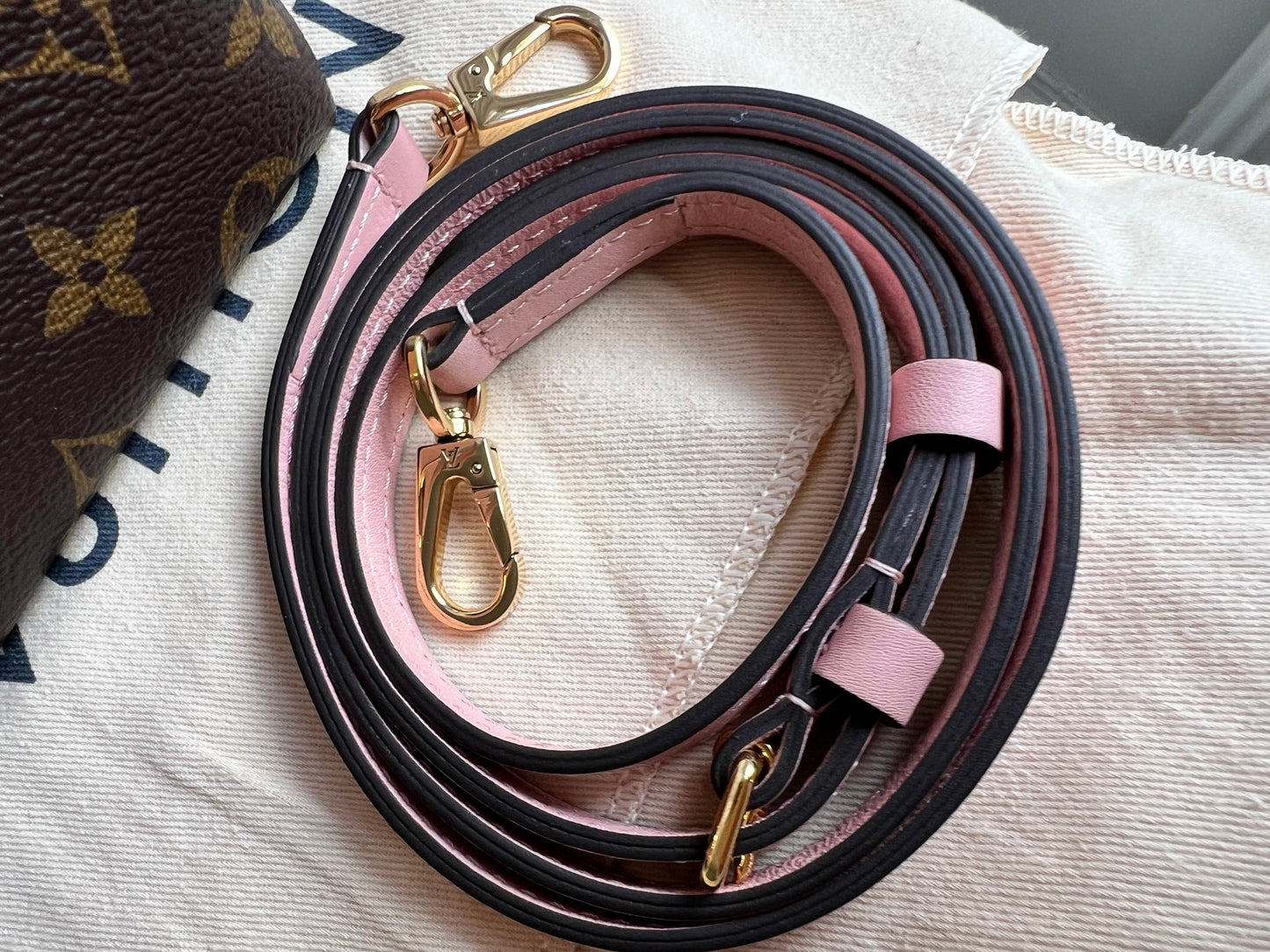 Louis Vuitton Locky BB Monogram Rose Poudre (RRP £1650)