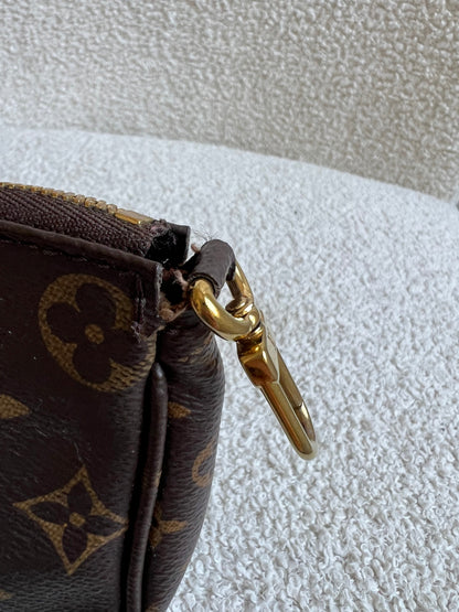 Louis Vuitton Small Pochette Monogram