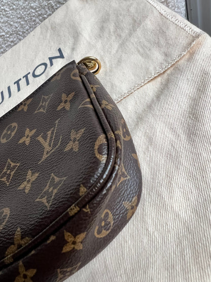 Louis Vuitton Multi Pochette Accessoires Rose Chiaro (RRP £2030)