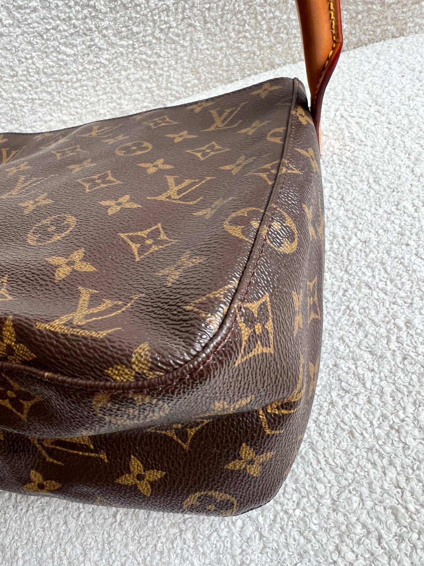 Louis Vuitton Looping MM Monogram