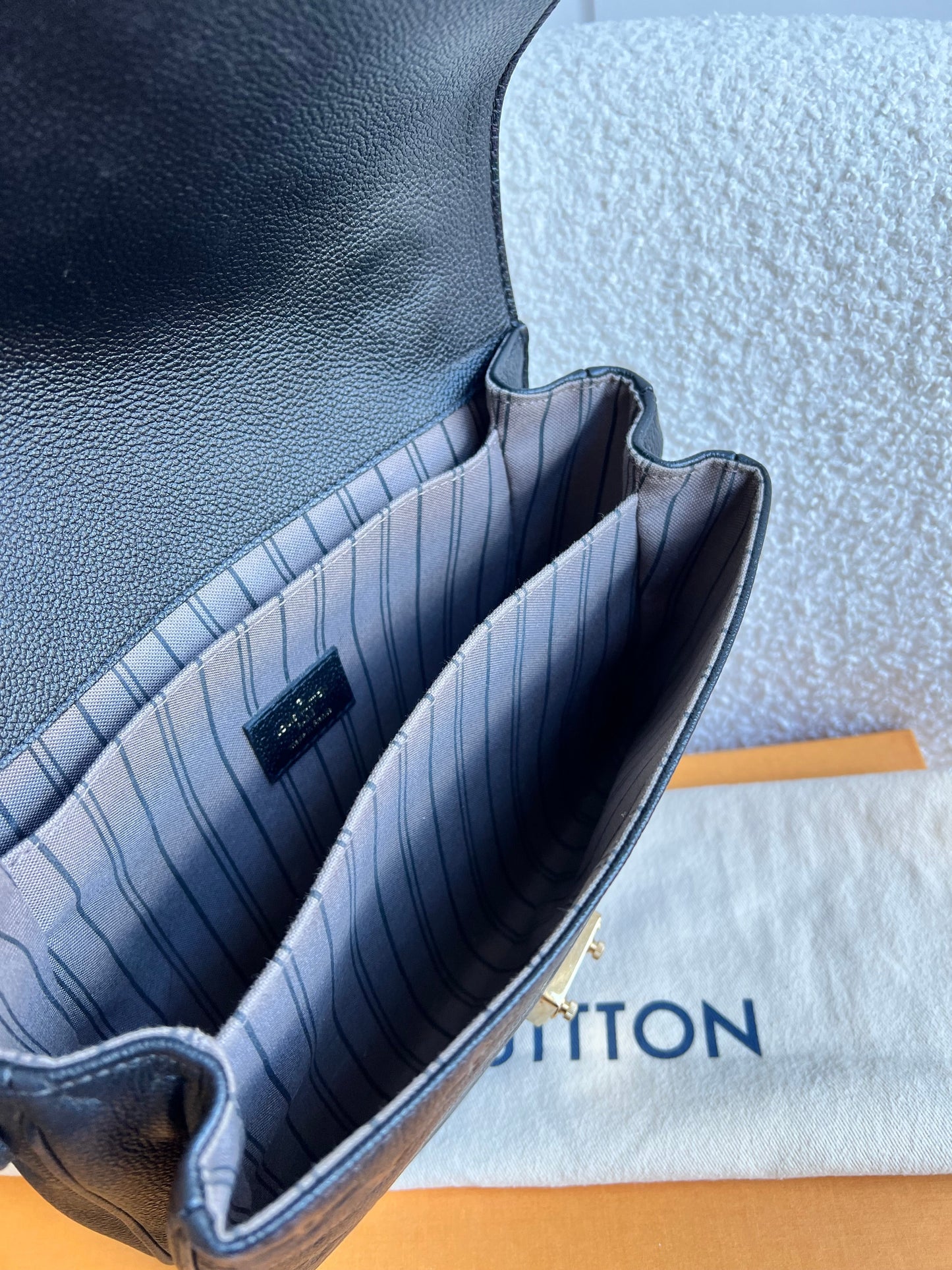 Louis Vuitton Pochette Metis Black Empreinte (RRP £2,200)