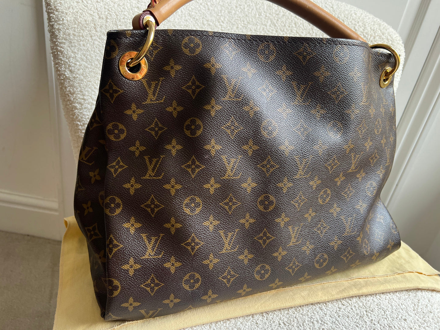 Louis Vuitton Artsy MM Monogram (RRP £1,940)
