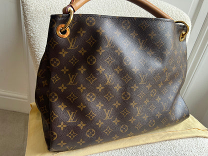 Louis Vuitton Artsy MM Monogram (RRP £1,940)