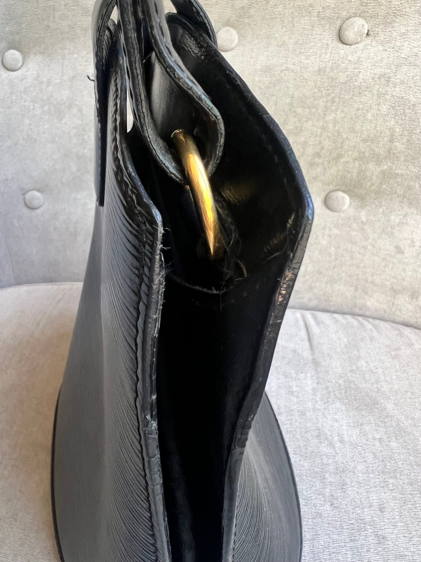 Louis Vuitton Vintage Black Epi Leather Cluny