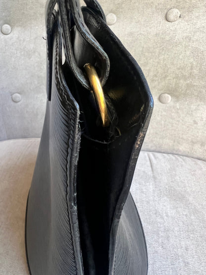 Louis Vuitton Vintage Black Epi Leather Cluny