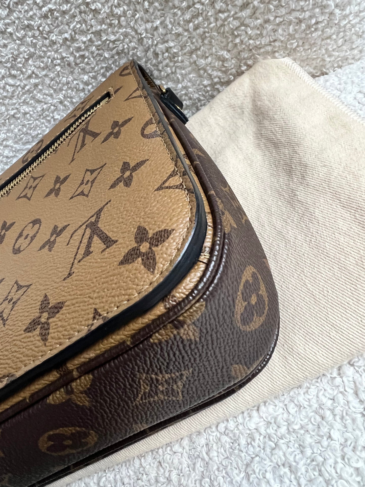 Louis Vuitton Pochette Metis Reverse Monogram (RRP £2,020)