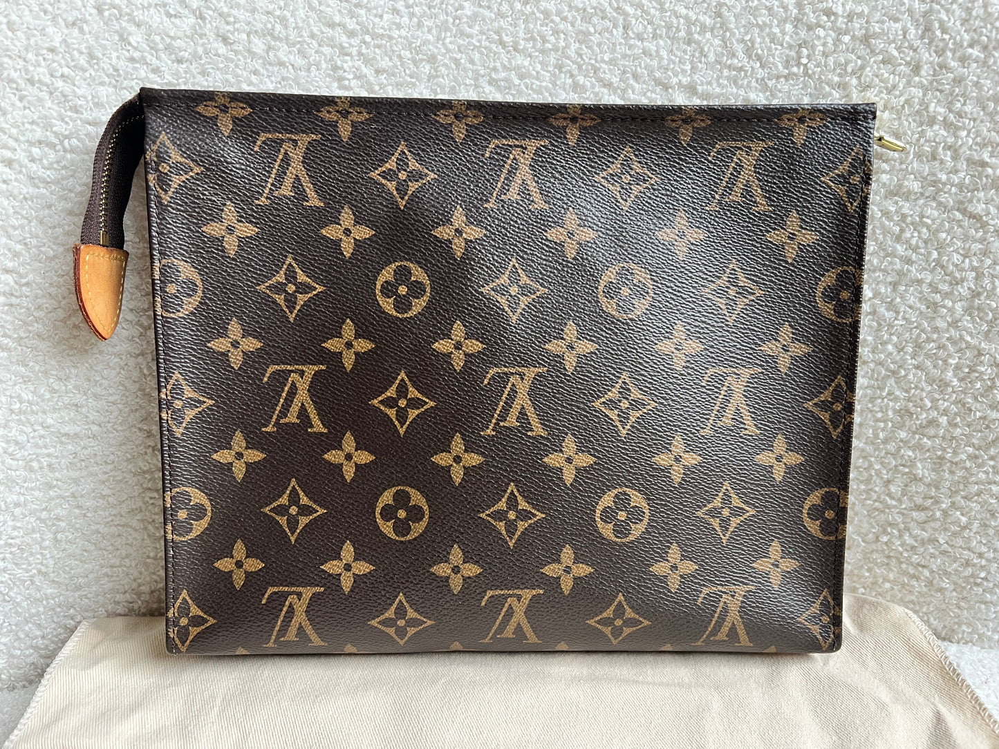 Louis Vuitton Toiletry Pouch 26 Monogram