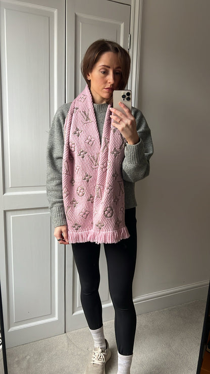 Louis Vuitton Logomania Scarf in Pink