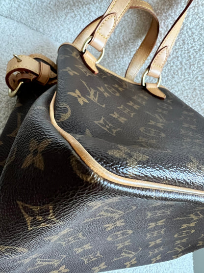 Louis Vuitton Batignolles in Monogram Canvas