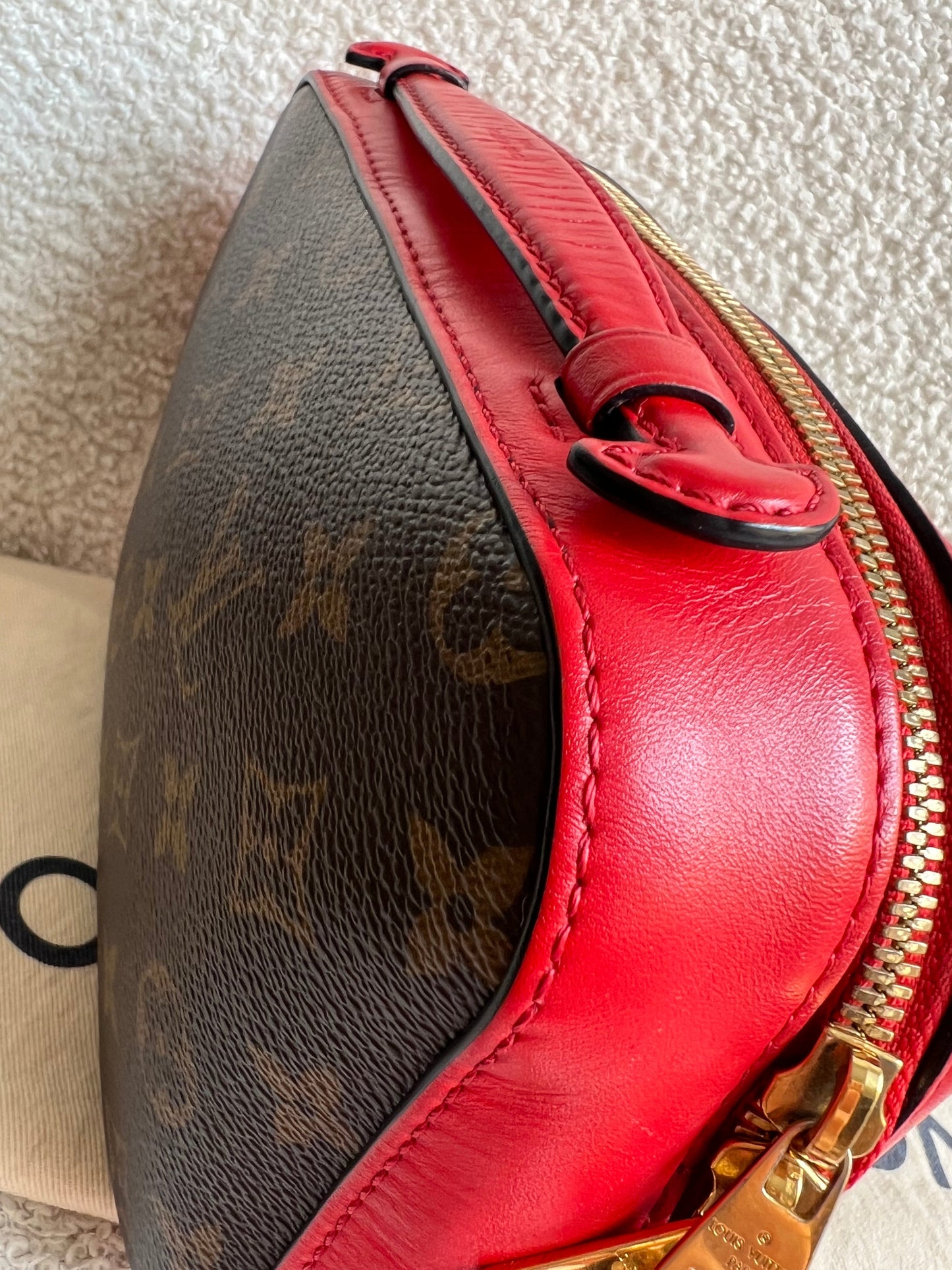 Louis Vuitton Saintonge Monogram Red