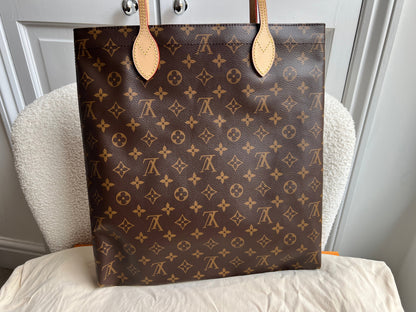 Louis Vuitton Carry It Tote