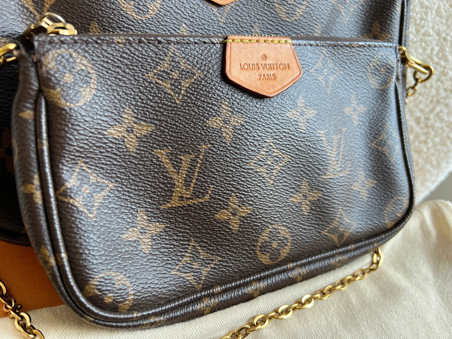 Louis Vuitton Multi Pochette Accessoires Khaki (RRP £2030)