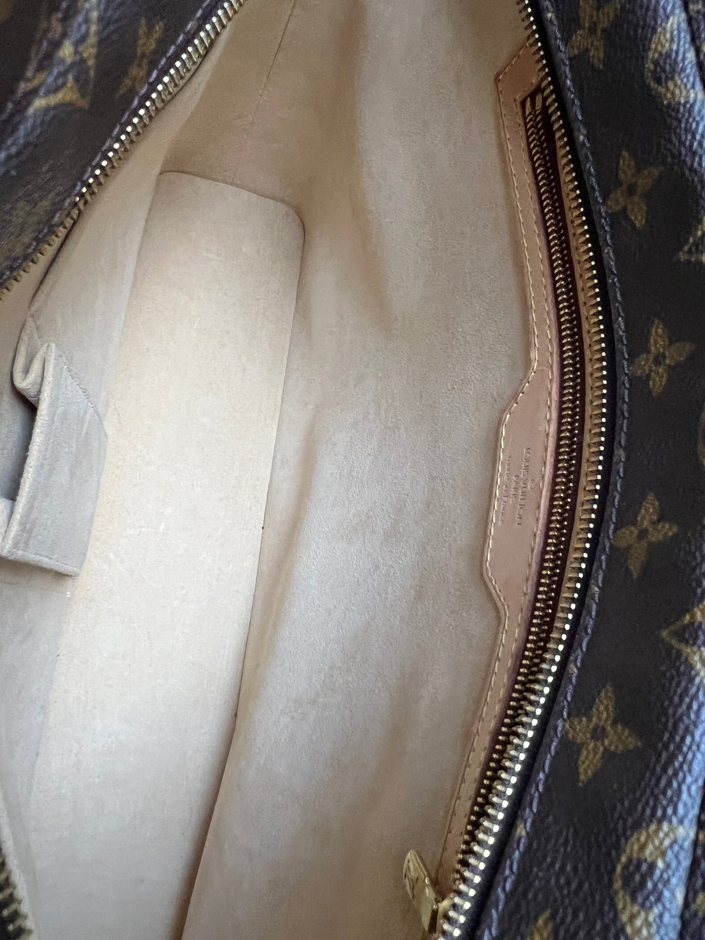 Louis Vuitton Luca Tote Monogram