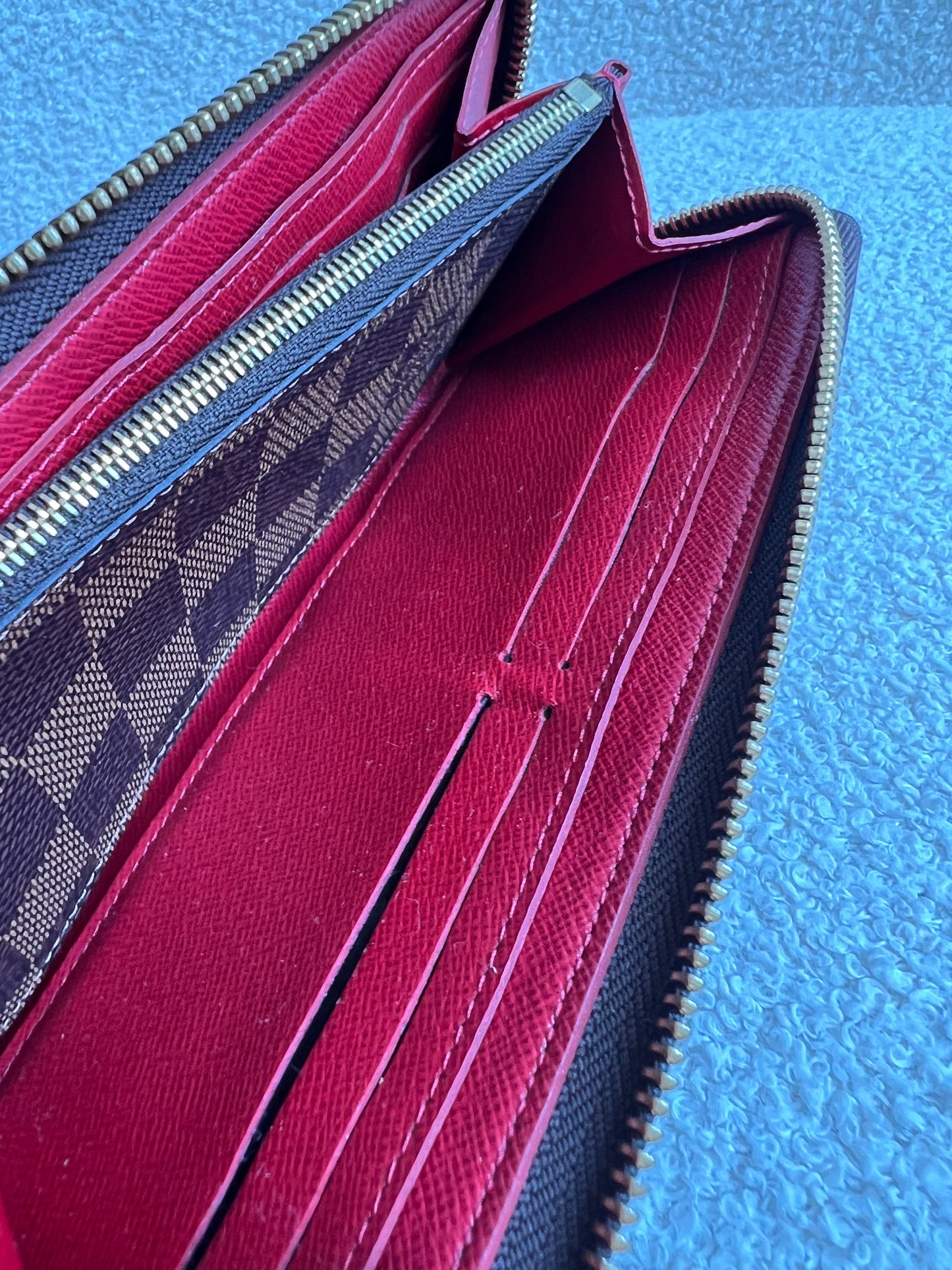 Louis Vuitton Clemence Wallet in Damier Ebene (RRP £450)