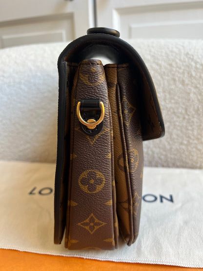 Louis Vuitton Pochette Metis Reverse Monogram (RRP £2,060)