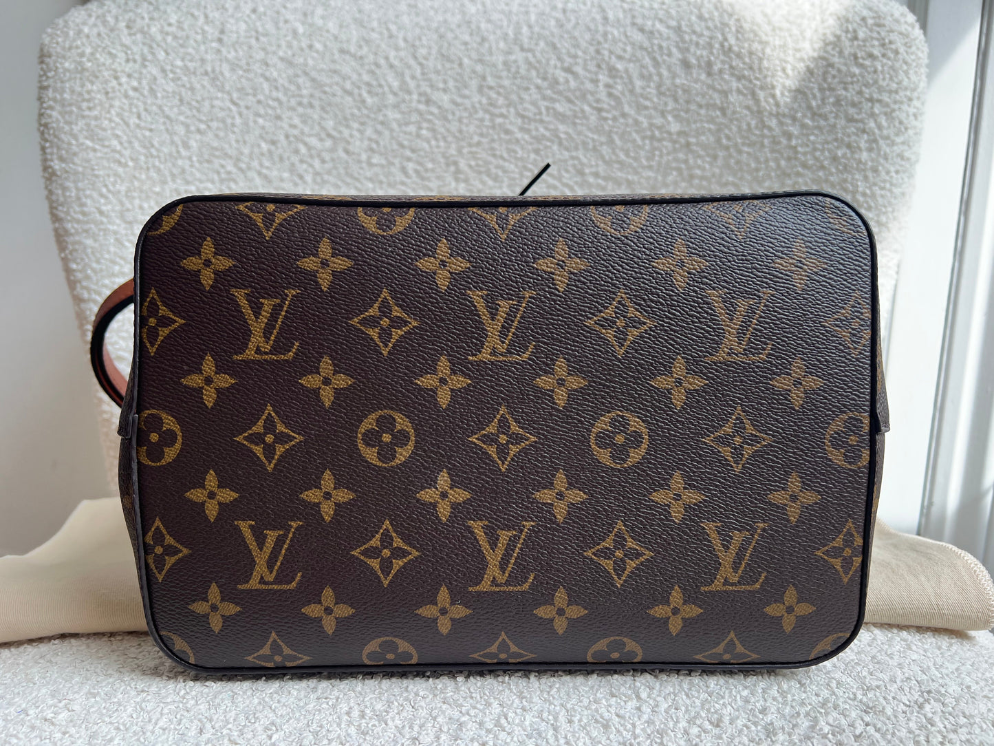 Louis Vuitton Neo Noe Monogram Caramel (RRP £1,560)