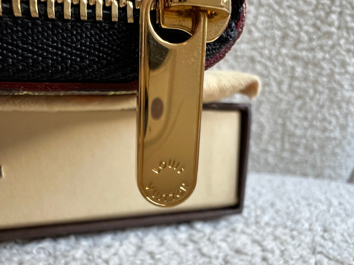 Louis Vuitton Zippy Coin Purse in Black Multicolore Monogram