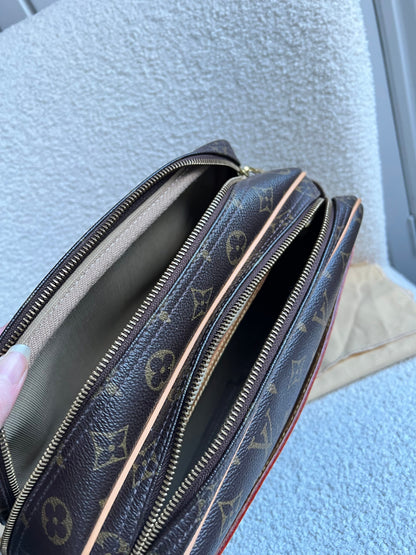 Lous Vuitton Reporter Monogram