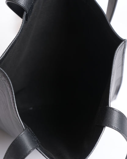 Fendi logo debossed shopper tote bag in black
