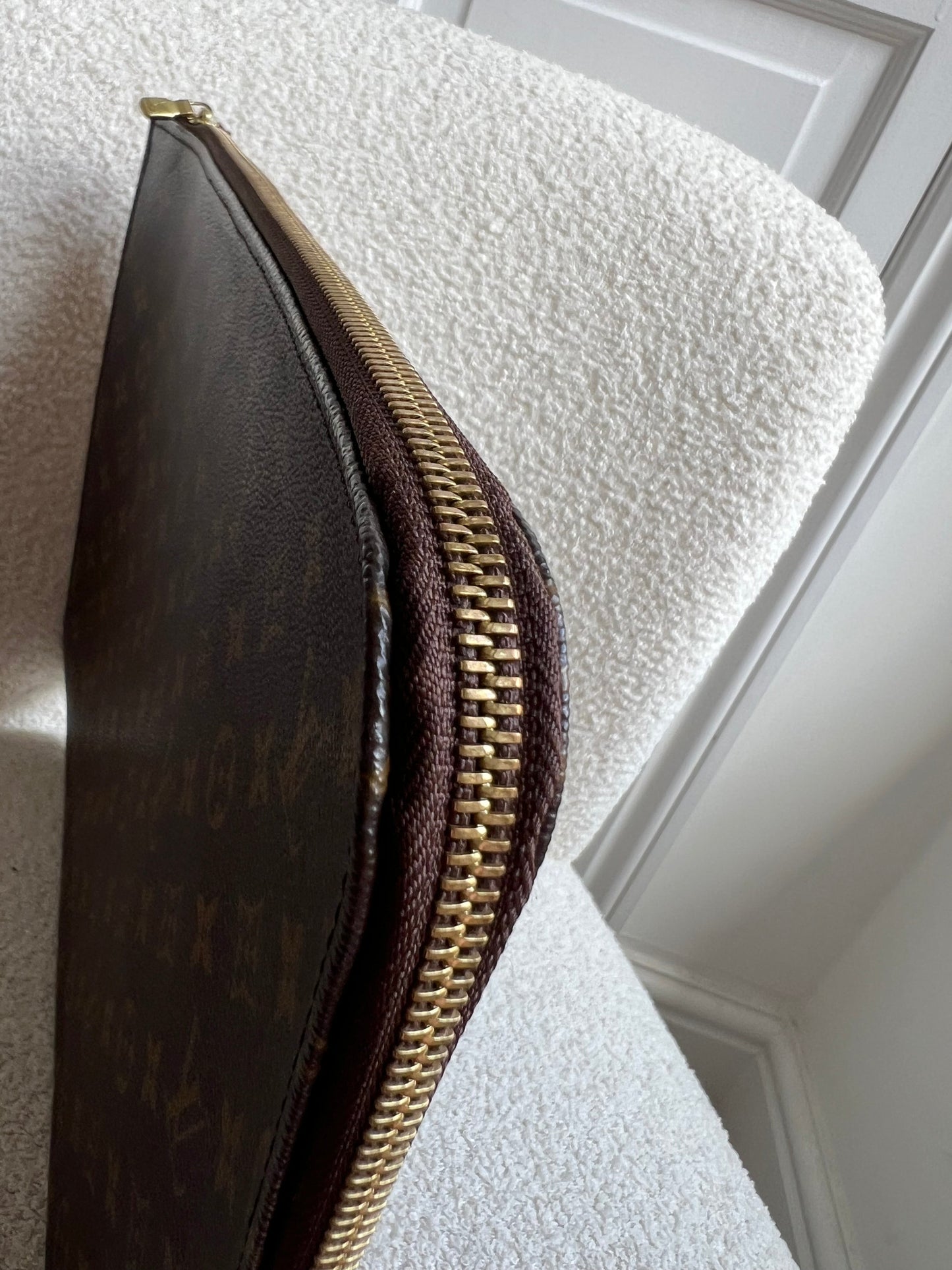 Louis Vuitton Monogram Poch Documents Portfolio Case 39