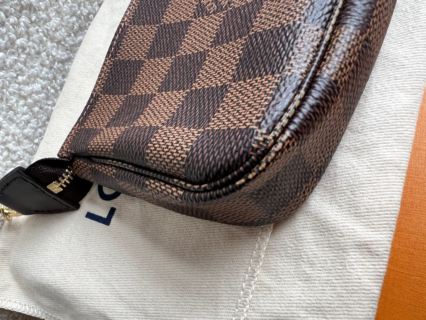 Louis Vuitton Damier Ebene Mini Pochette Accessoires (RRP £550)